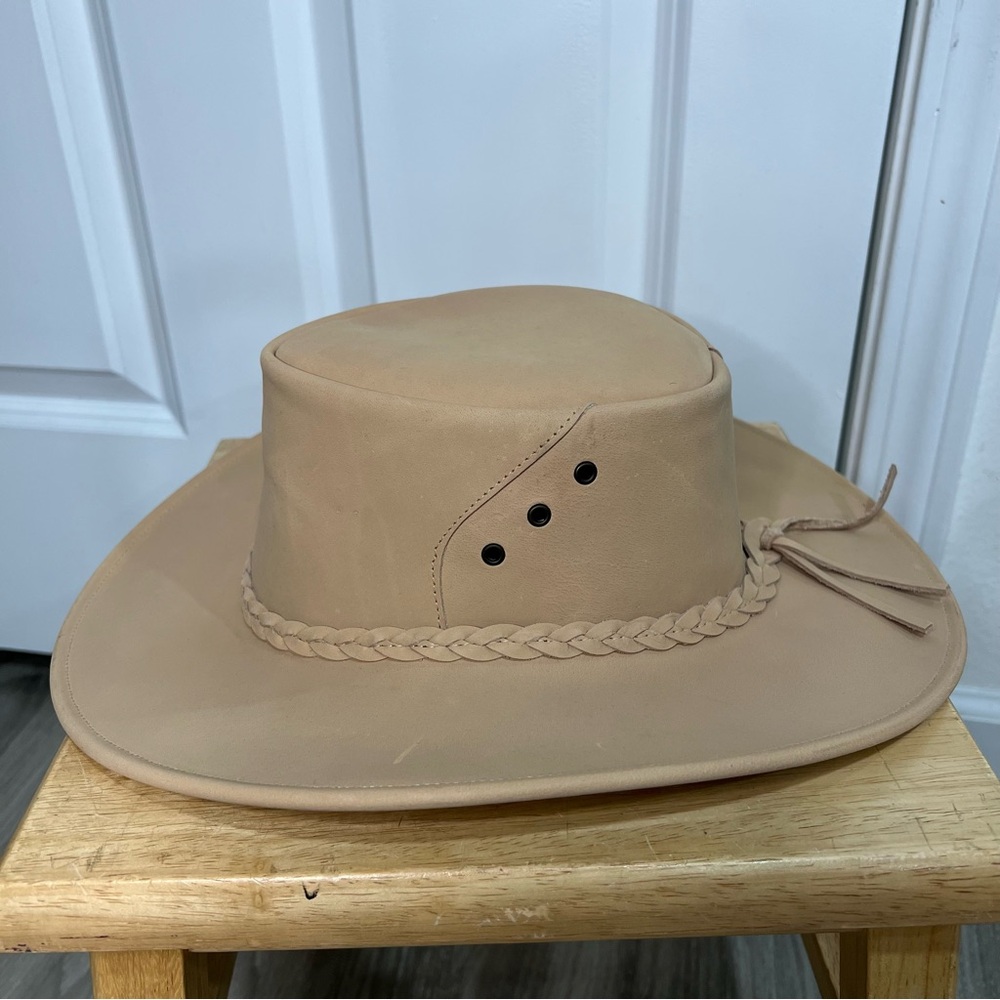 Beige Women's Leather Hat with Braided Detail - Picture 2 of 8